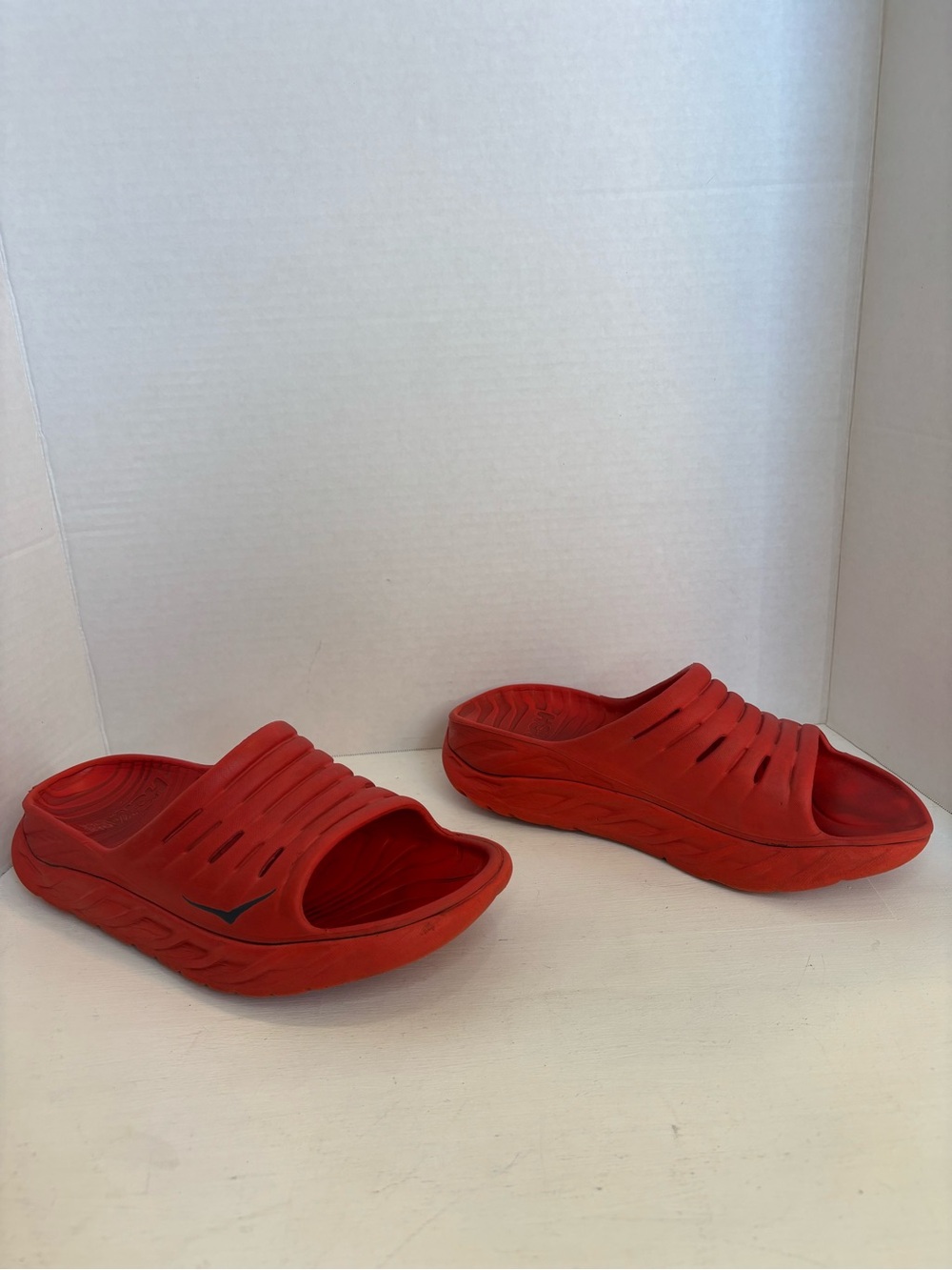 HOKA ONE ONE Red Slide Sandals Slip-On US W10/M8